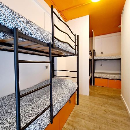 Arc House Gracia Hostel Βαρκελώνη Εξωτερικό φωτογραφία