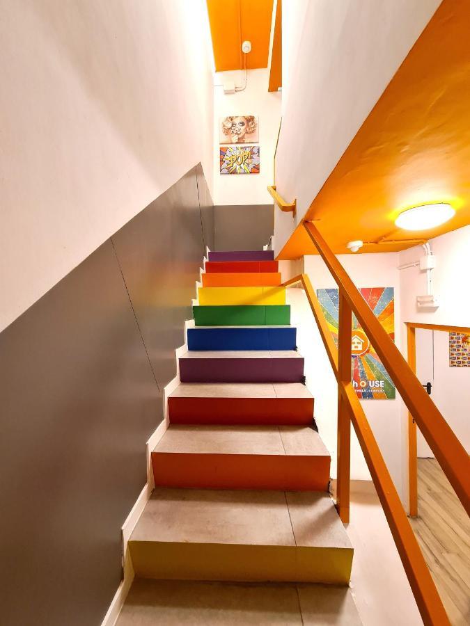 Arc House Gracia Hostel Βαρκελώνη Εξωτερικό φωτογραφία