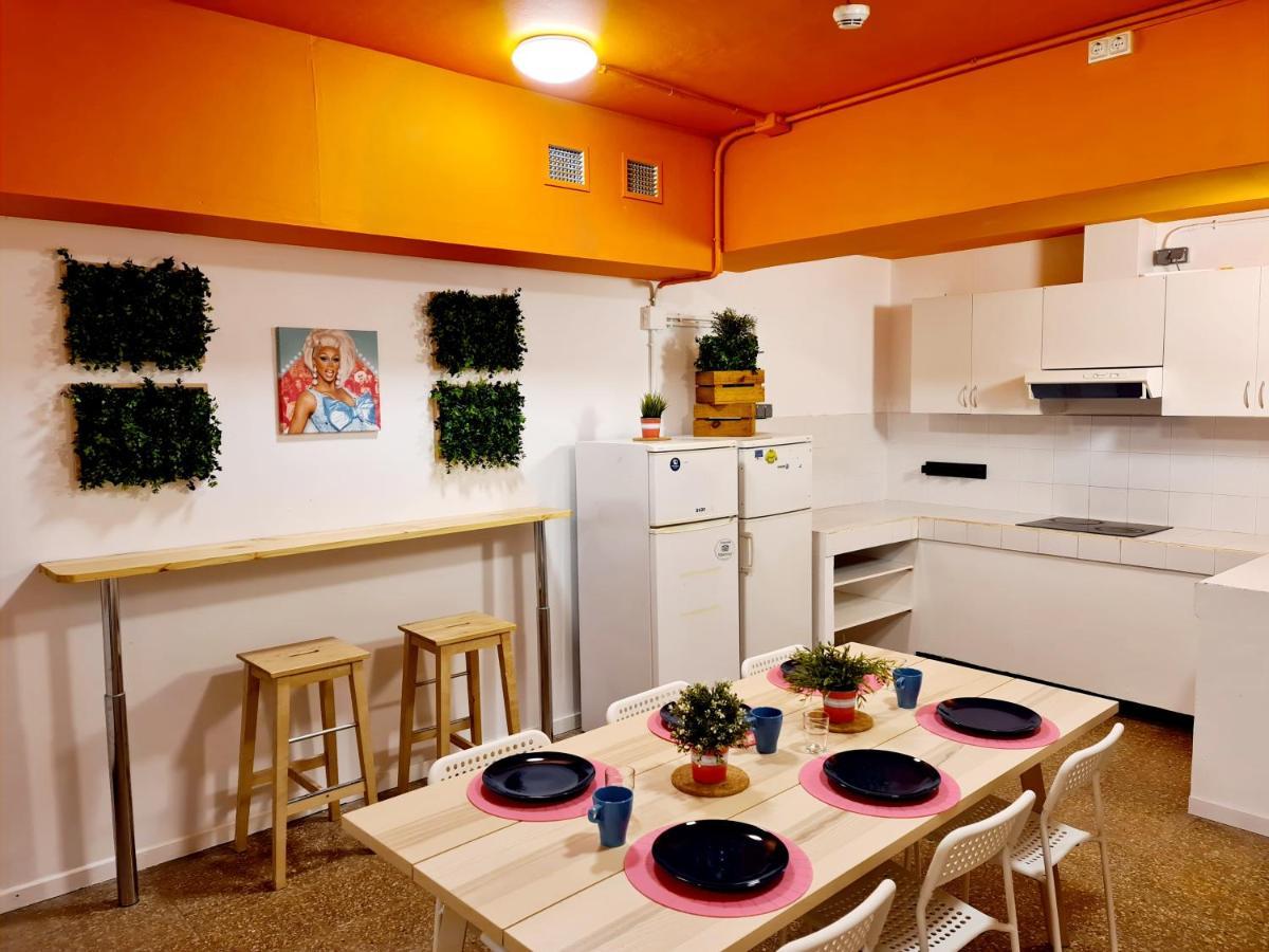 Arc House Gracia Hostel Βαρκελώνη Εξωτερικό φωτογραφία