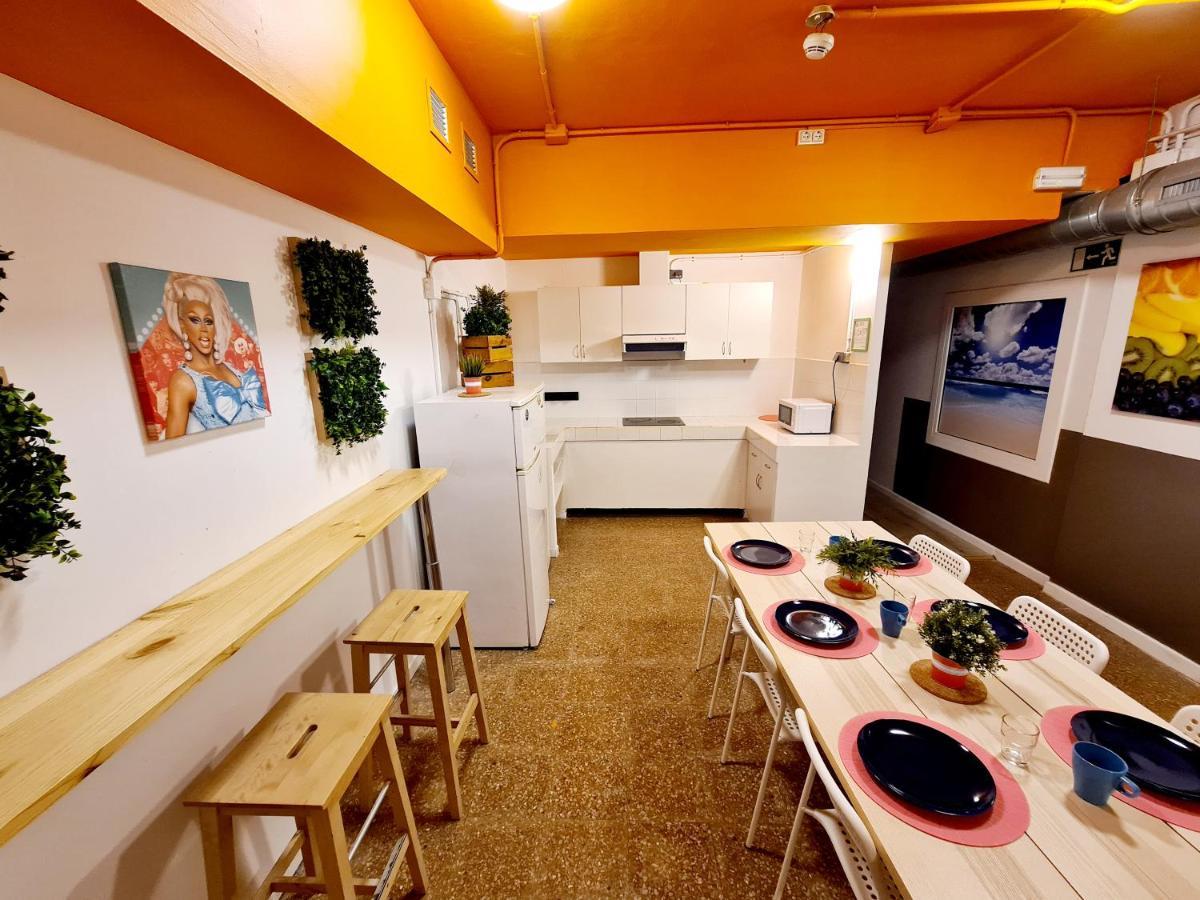 Arc House Gracia Hostel Βαρκελώνη Εξωτερικό φωτογραφία