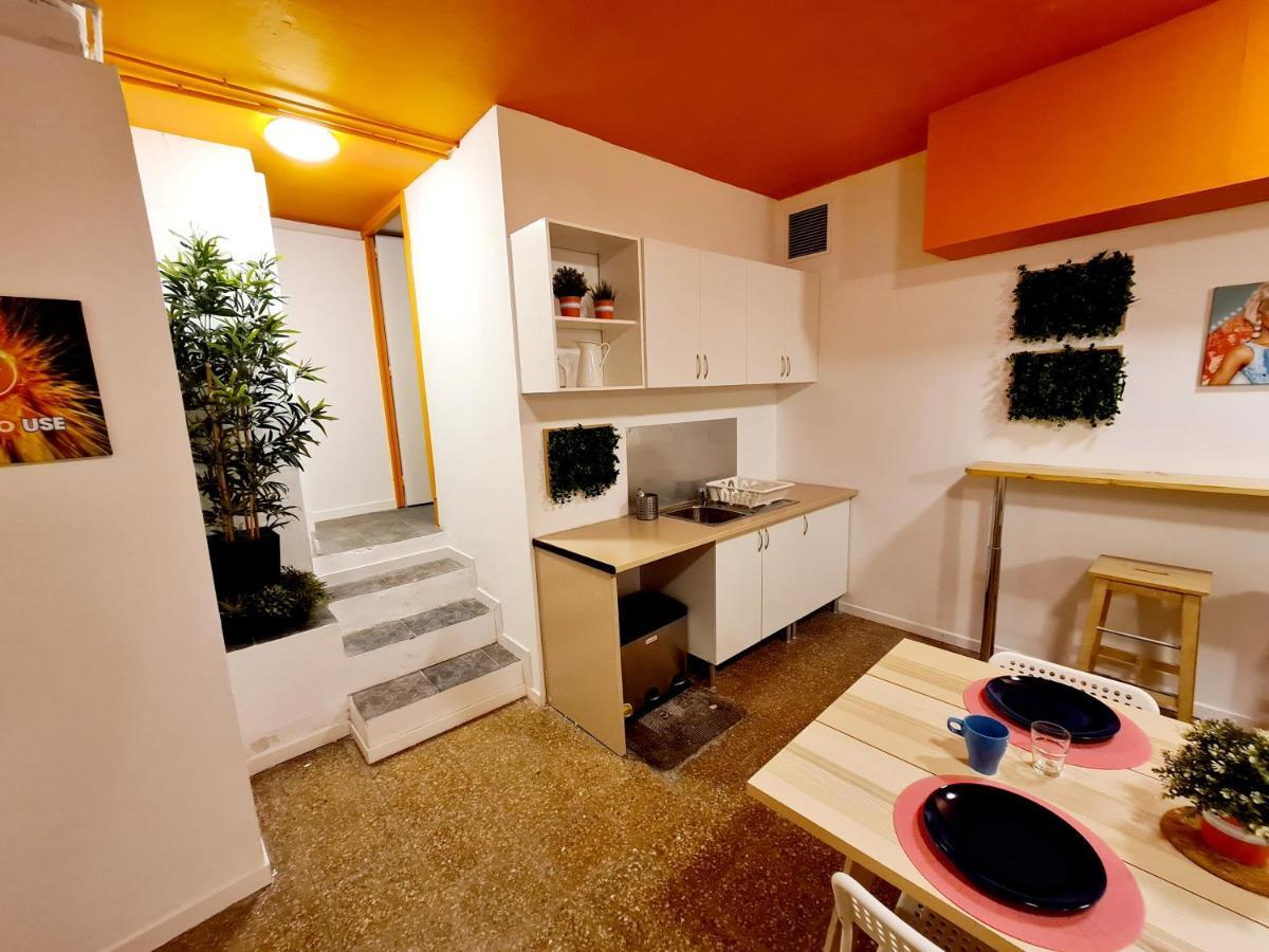 Arc House Gracia Hostel Βαρκελώνη Εξωτερικό φωτογραφία