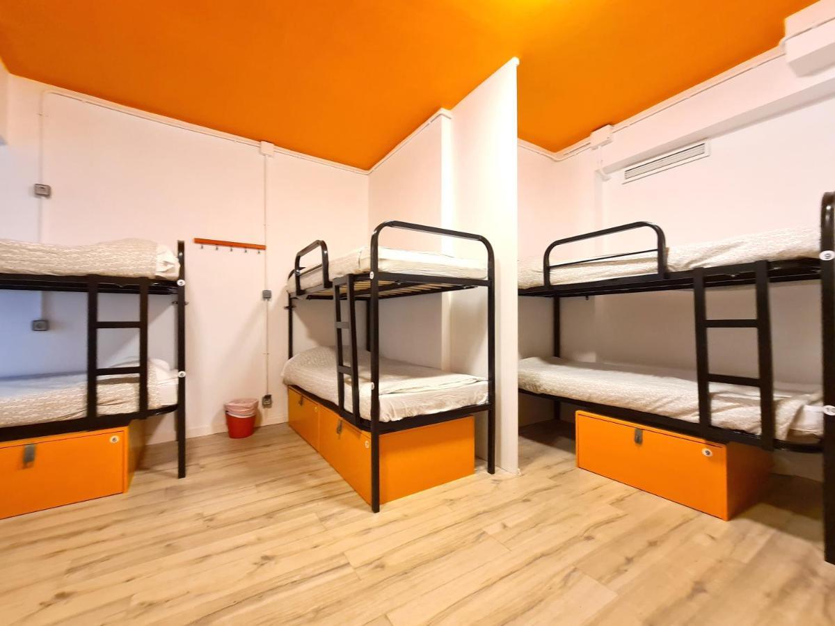 Arc House Gracia Hostel Βαρκελώνη Εξωτερικό φωτογραφία