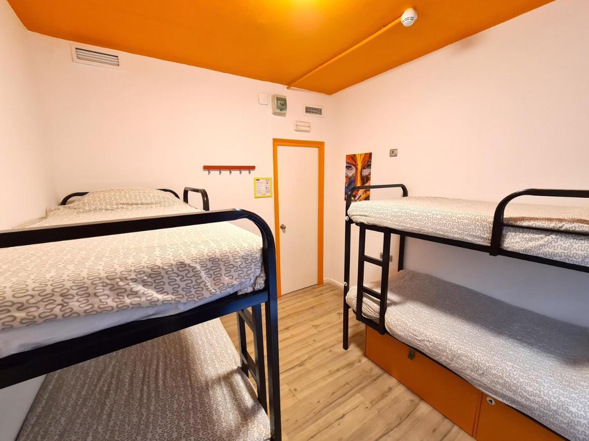 Arc House Gracia Hostel Βαρκελώνη Εξωτερικό φωτογραφία