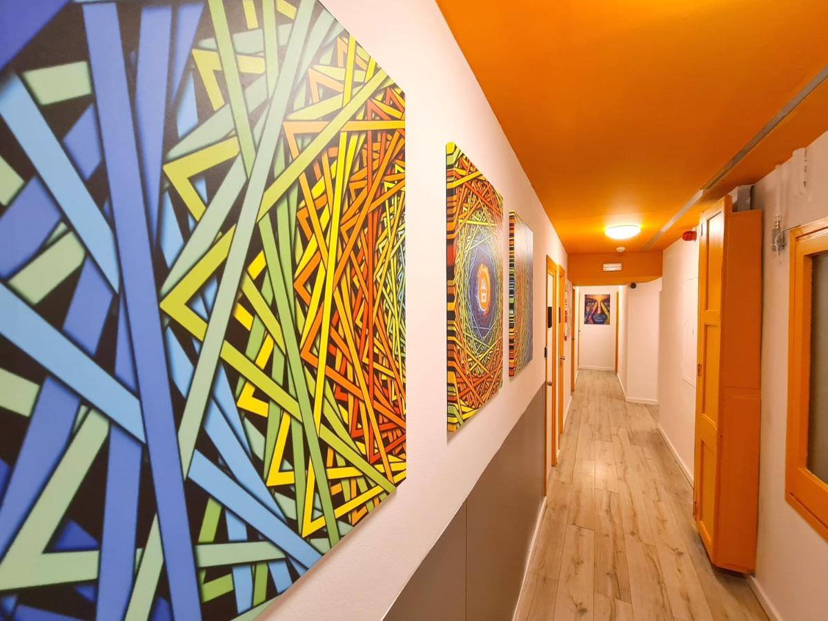 Arc House Gracia Hostel Βαρκελώνη Εξωτερικό φωτογραφία