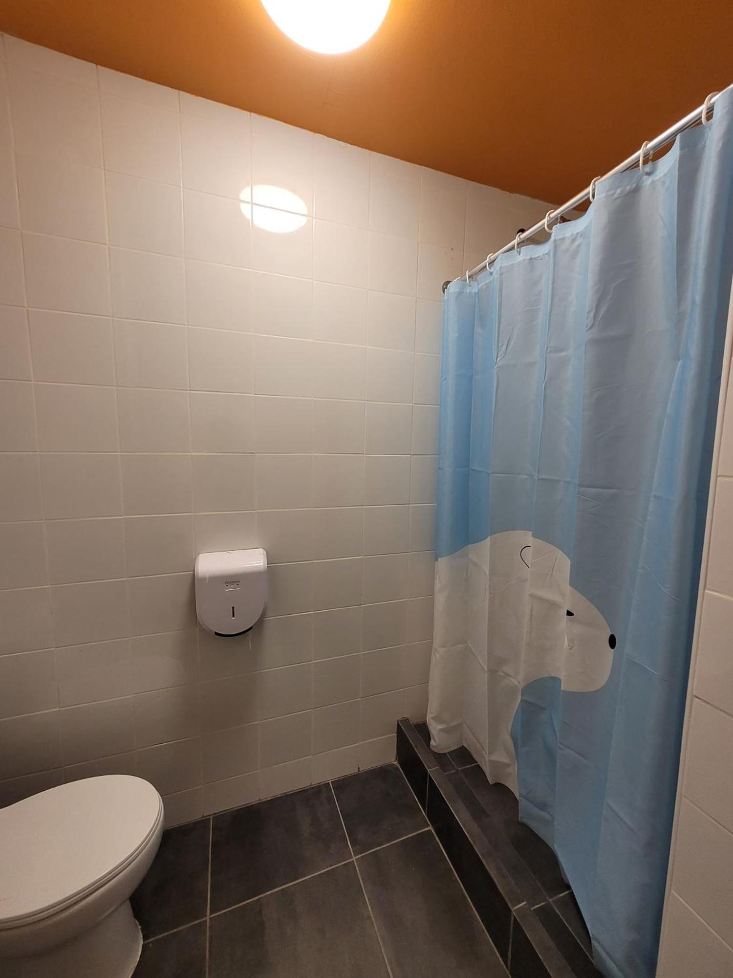 Arc House Gracia Hostel Βαρκελώνη Εξωτερικό φωτογραφία