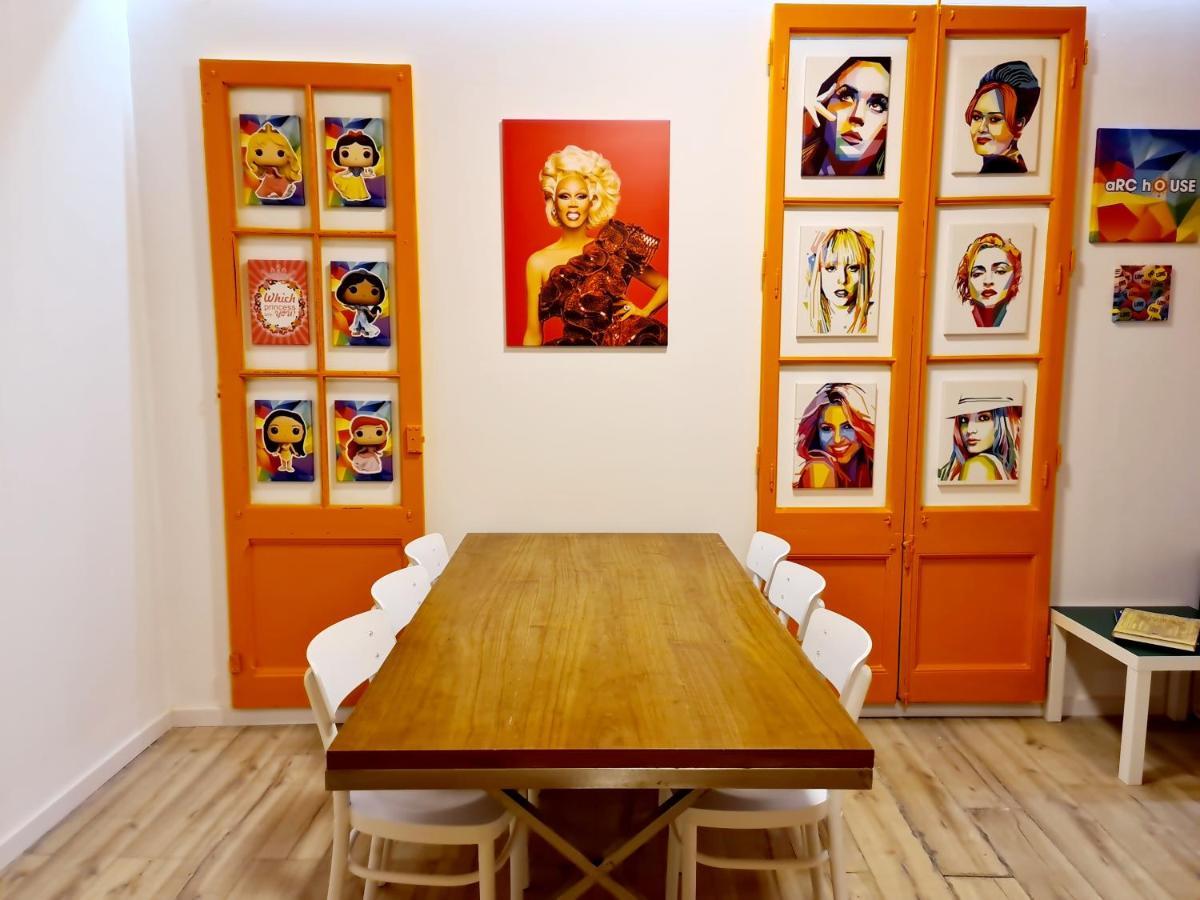 Arc House Gracia Hostel Βαρκελώνη Εξωτερικό φωτογραφία