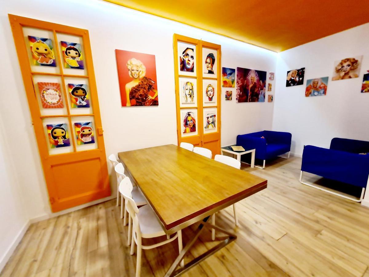 Arc House Gracia Hostel Βαρκελώνη Εξωτερικό φωτογραφία